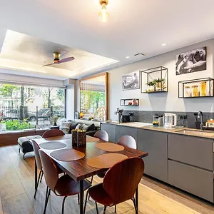  Apartment Modern Family Next To The Eiffel Tower France