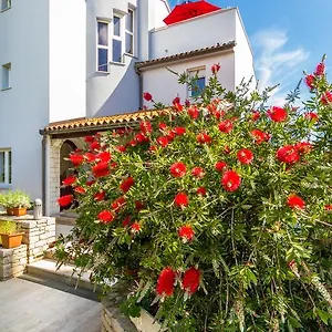 https://apartments-borghese.in-istria.net