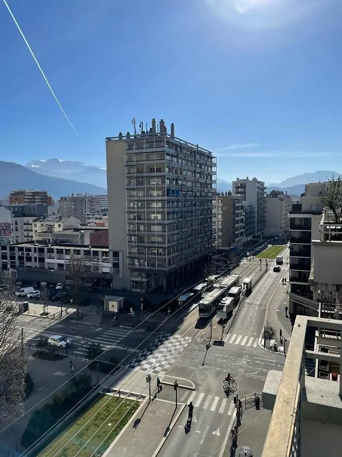 Daire Champon - Lumineux 2 Chambres Avec Garage Prive - Tram A 1 Min Grenoble Fransa